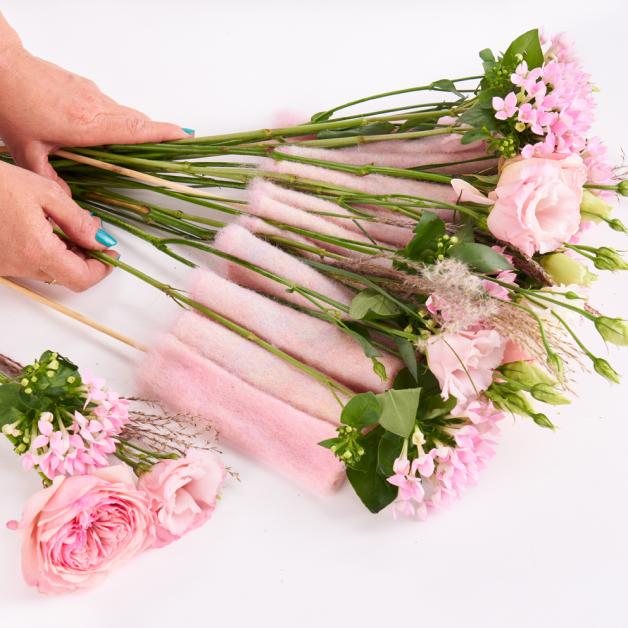 Lehner 100% Wool STYLIT Valentines Day Franzi Felt pink flower bouquet Lily Beelen DIY Florist