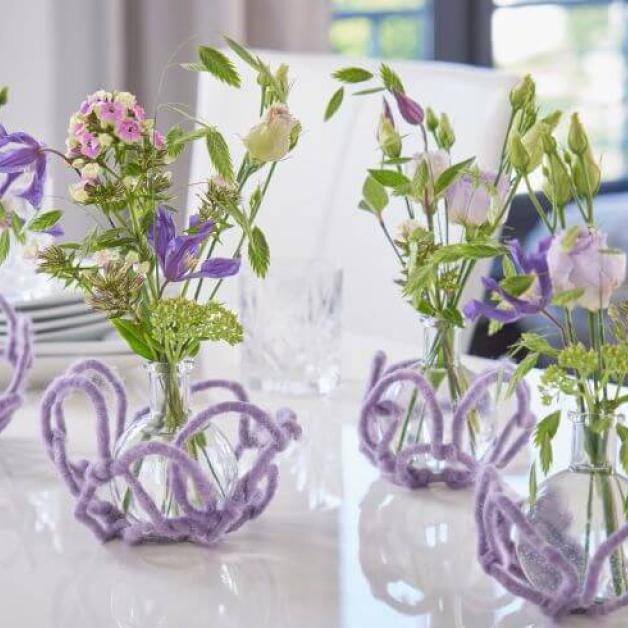 Workpiece: Airy wool flower vases 